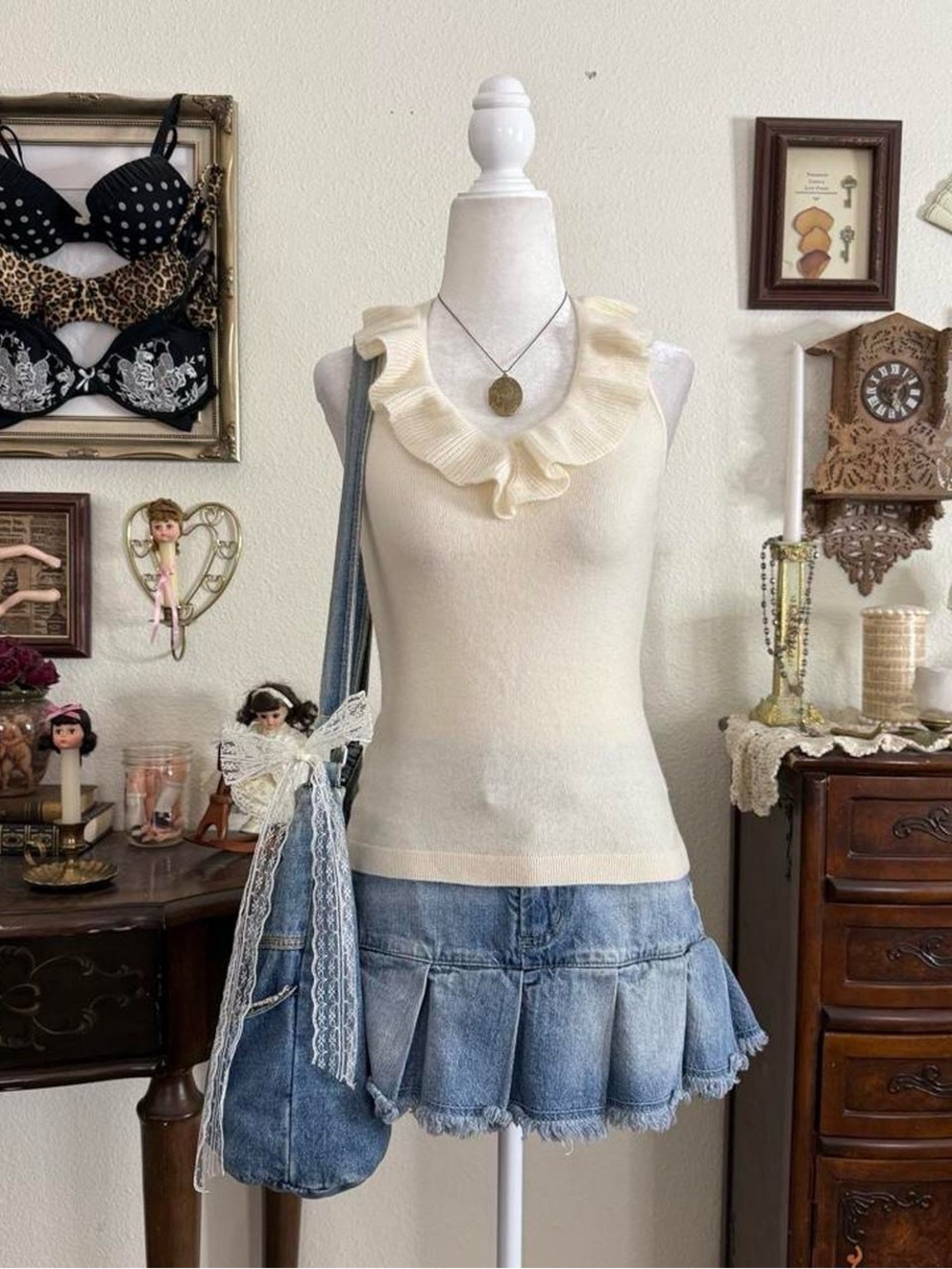 Dainty coquette cream cashmere ruffled knit top